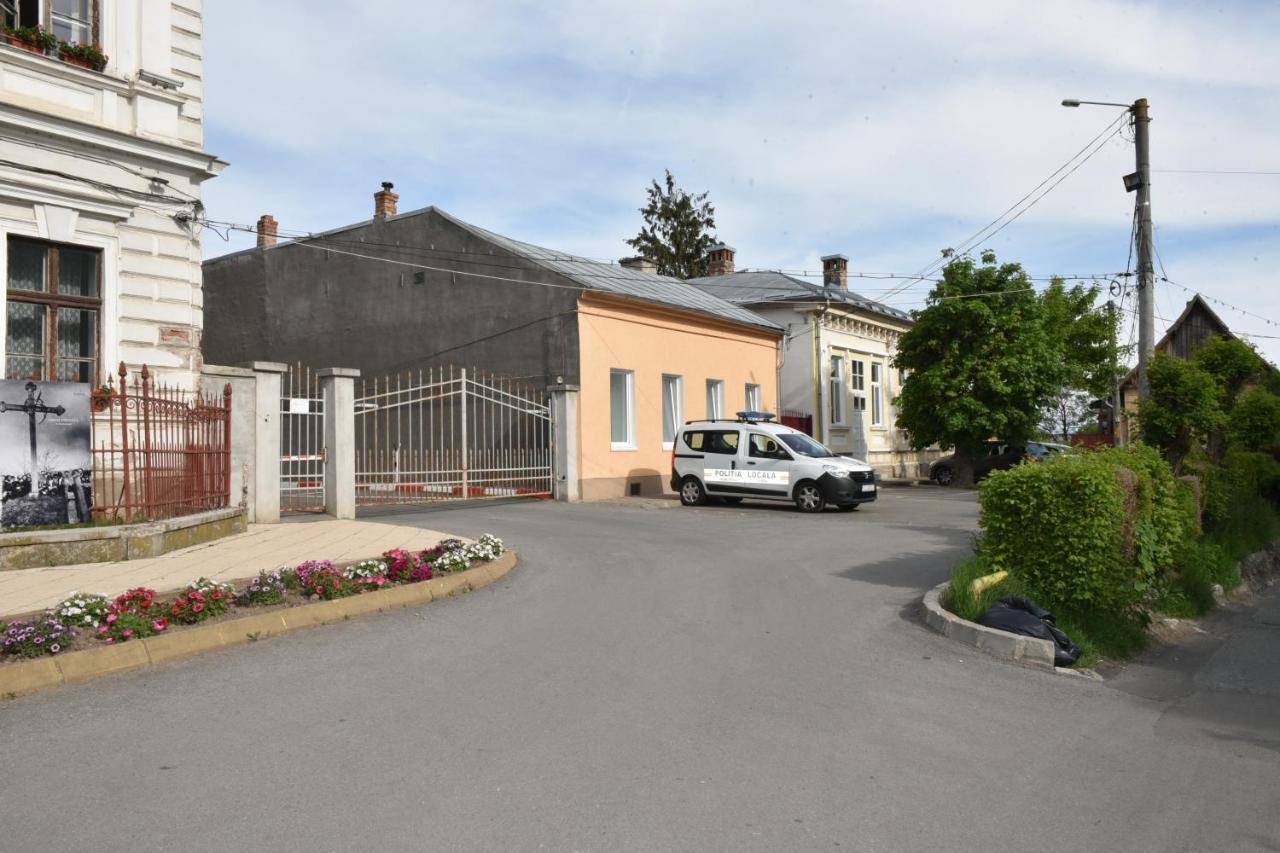 Violet House Apartment Turda Exterior photo
